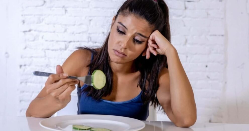 why am i gaining weight in a calorie deficit