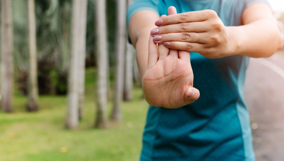 wrist flexor stretch