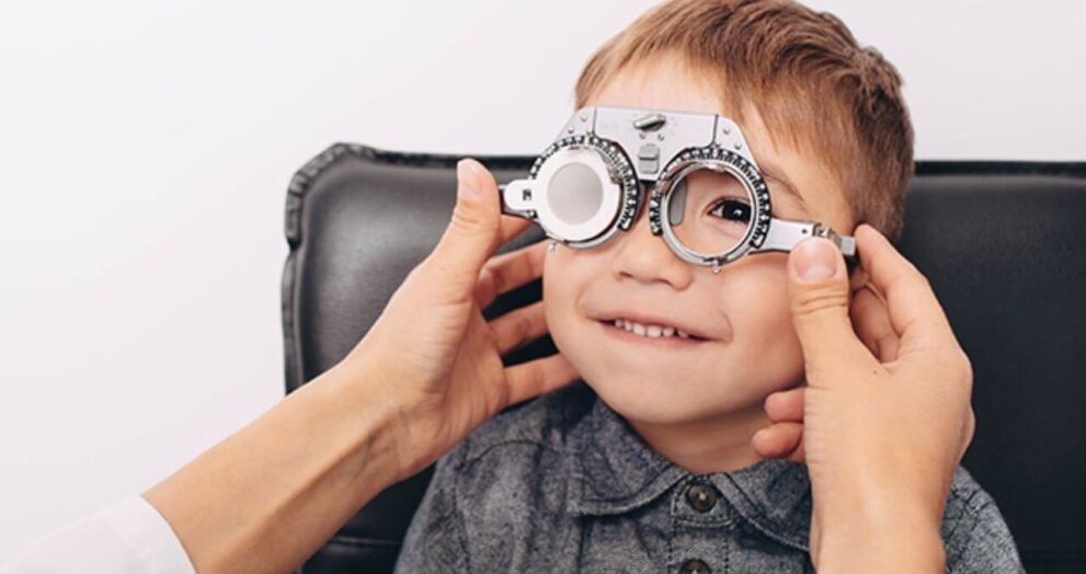 eye refraction test